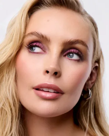 Wonderskin Iykyk Eyeshadow Stick   Pink Quartz   Hos Frisøren   Baronen
