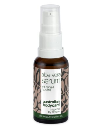 Aloe Vera   E Vitamin Serum     Reducerer Rynker Og Fugter ?  Aloe Vera   E Vitamin Serum Udjævner Fine Linjer Og Giver Glød  Beriget Med Hyaluronsyre  Vitamin E Og Kakadu Plum For Fast Og Fugtmættet Hud    1 Stk
