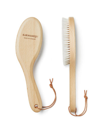 Karmameju Buff Natural Body Brush Med Skaft