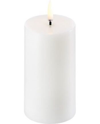Led Pillar Candle  Nordic White  Smooth  5 8x10 Cm   1 Stk