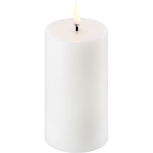 Led Pillar Candle  Nordic White  Smooth  5 8x10 Cm   1 Stk