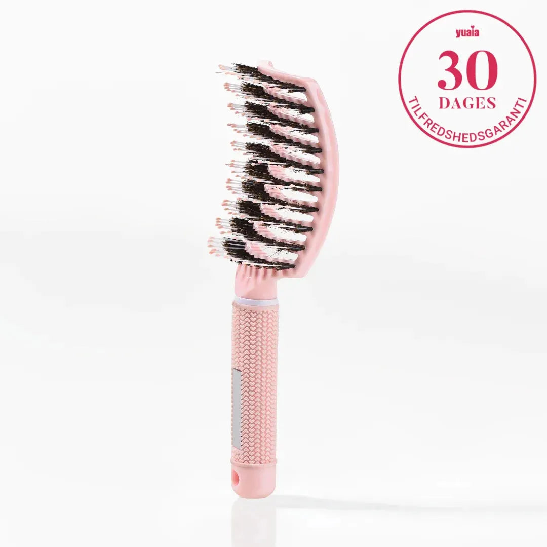 Curved Paddle Brush   Hårbørste Med Vildsvinehår   Lyserød
